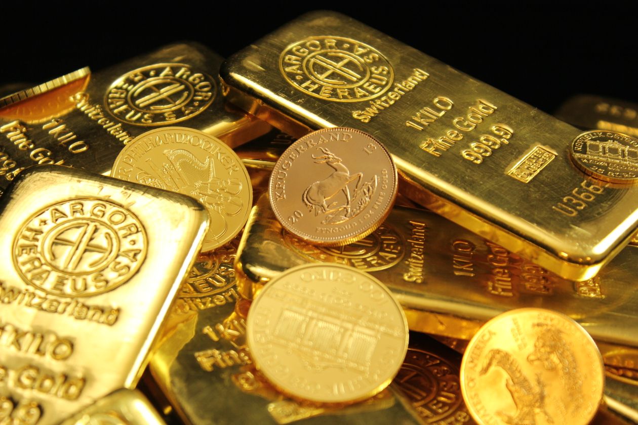 Sona mein invest karne ke tareeke 2026 - gold coins aur bars